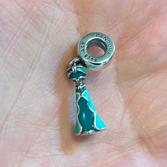 NWOT Pandora Disney Jasmine Dress Charm - Picture 3 of 15